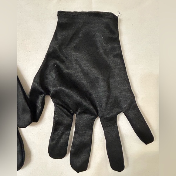 Halloween Black Hooded Cape And Gloves Set Vampires Dracula Ghouls 49” Adult - Picture 10 of 11